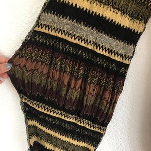 Gently used zig zag Tolani scarf